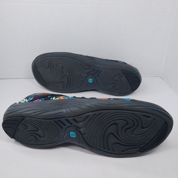 Bzees Tempo Womens size 9.5 M Tropical Floral Mary Jane Slip on Fabric Sneakers - Picture 14 of 14